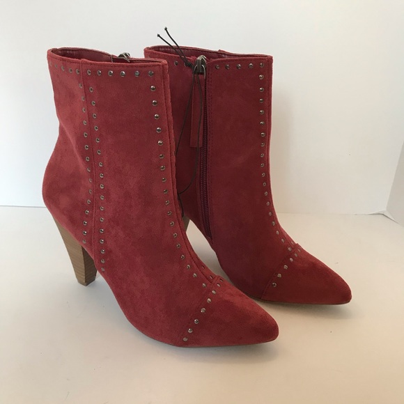 Universal Thread ankle suede booties burgundy stud - Picture 2 of 6